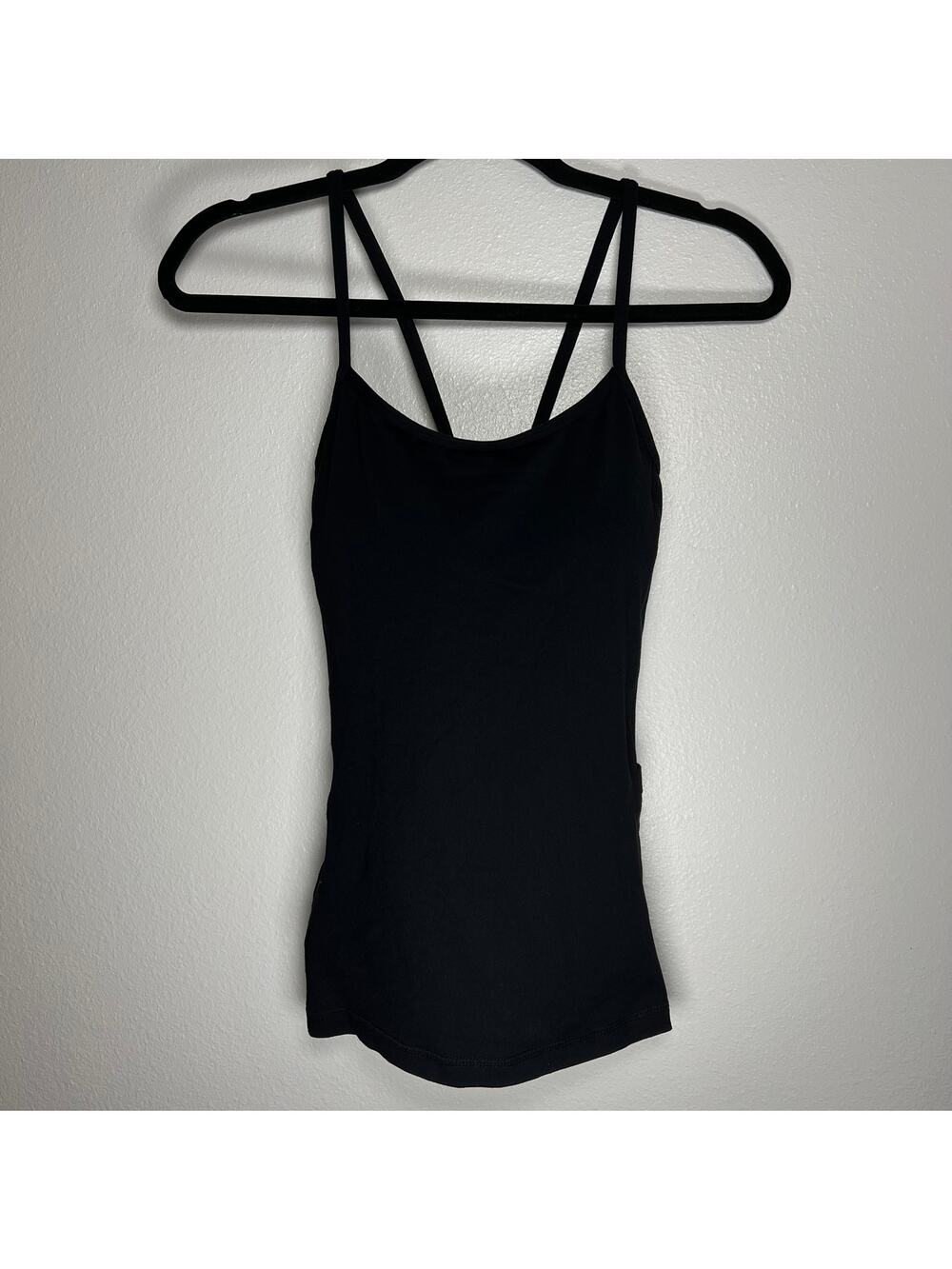 Senita Athletics| Women's crisscross back spaghetti strap workout top